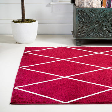 Cole Minimalist Diamond Trellis Area Rug